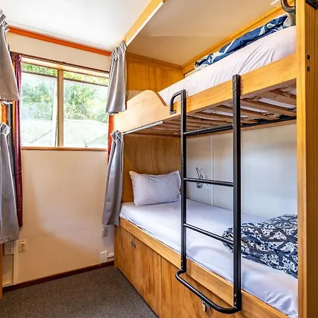 The Flaming Kiwi Backpackers Hostel Queenstown Exterior photo