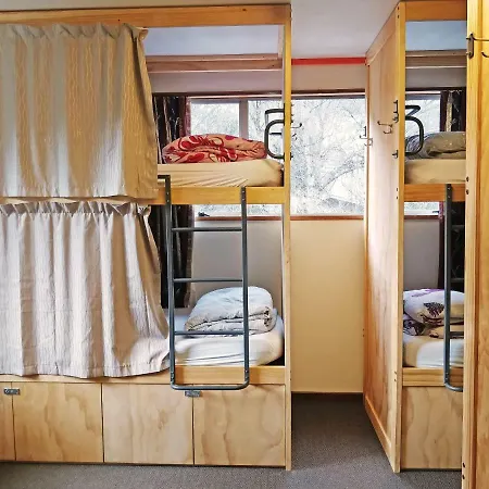 The Flaming Kiwi Backpackers Hostel Queenstown Exterior photo